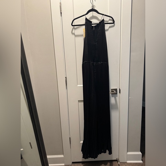 NWT Michael Kors satin halter jumpsuit - Picture 9 of 9